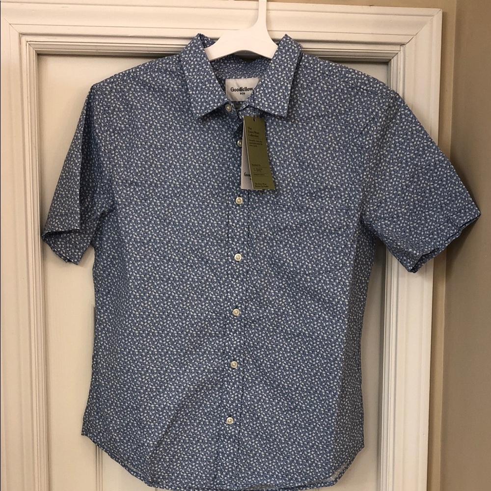 Goodfellow & Co Men’s Short-Sleeve Blue Micro-Print Button-Down Shirt